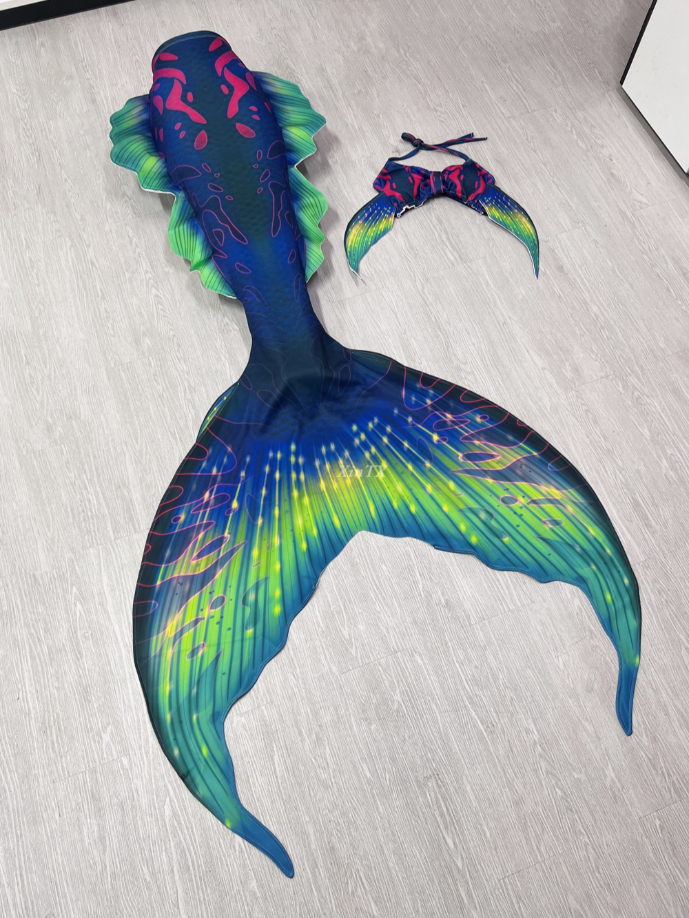 Aquarium & Marine Museum Kota Kinabalu - New Adult Mermaid Tail Fish Tail