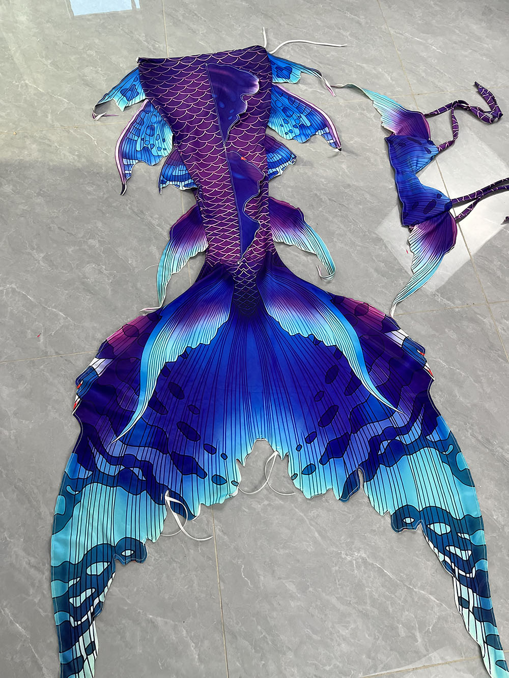 Colorful Dreamy Mermaid Tail A - Aquarium & Marine Museum Kota Kinabalu 评论和价格