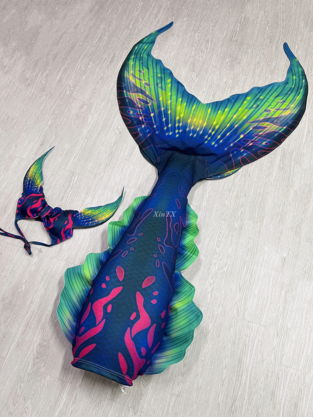 New Adult Mermaid Tail Fish Ta - Aquarium & Marine Museum Kota Kinabalu 评论和价格